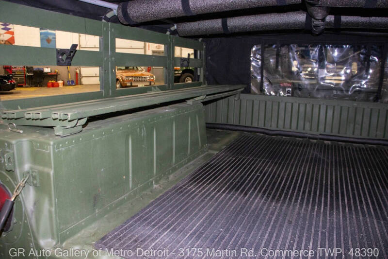 2001 AM General Hummer