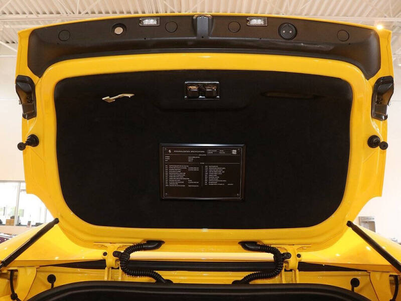 2021 Ferrari 812 GTS