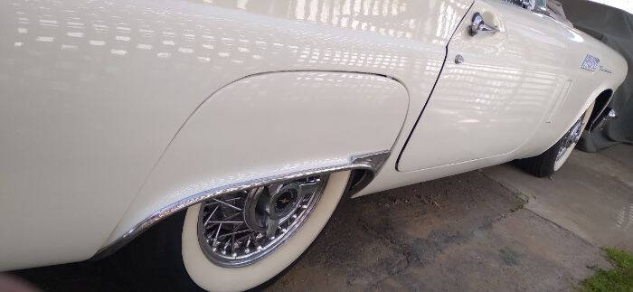 1957 Ford Thunderbird