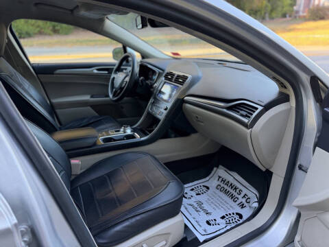 2019 Ford Fusion Hybrid SE