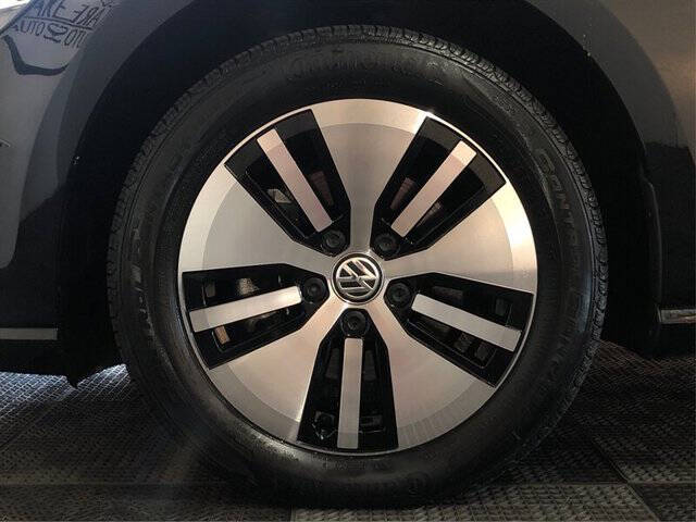 2017 Volkswagen e-Golf SE