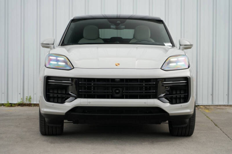 2024 Porsche Cayenne Turbo E-Hybrid Coupe