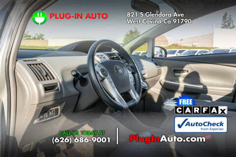 2013 Toyota Prius v Five