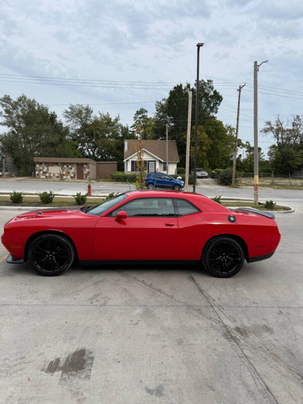 2017 Dodge Challenger SXT Plus
