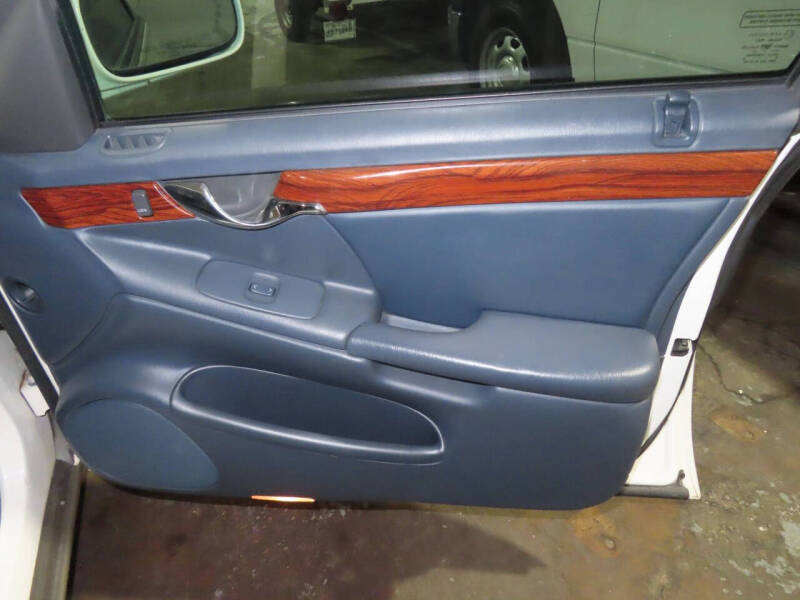 2005 Cadillac DeVille