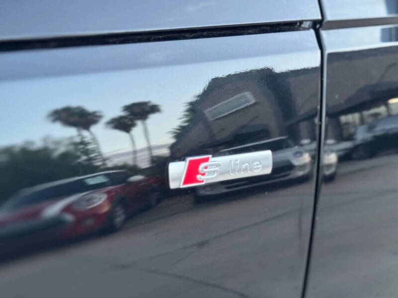 2017 Audi A4 2.0T quattro Premium Plus