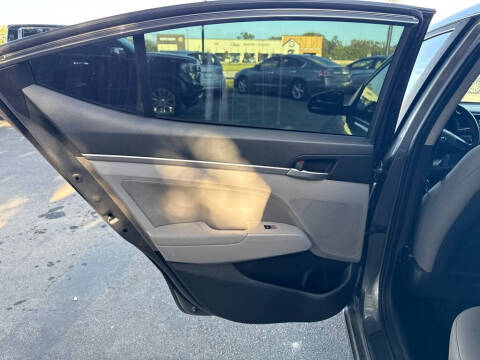 2020 Hyundai Elantra