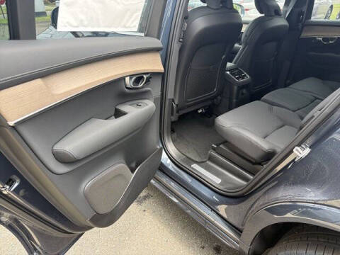 2026 Volvo XC90 T8 Plus 7P
