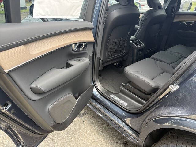2026 Volvo XC90 T8 Plus 7P