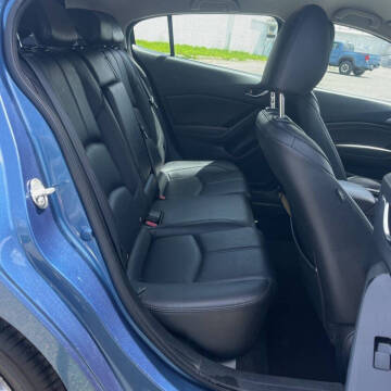 2018 Mazda MAZDA3 Touring