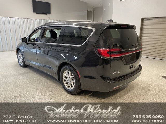 2022 Chrysler Pacifica Touring L