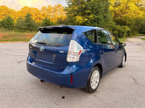 2013 Toyota Prius v Five