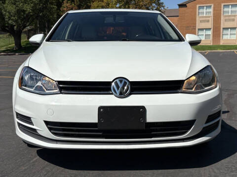 2016 Volkswagen Golf TSI S