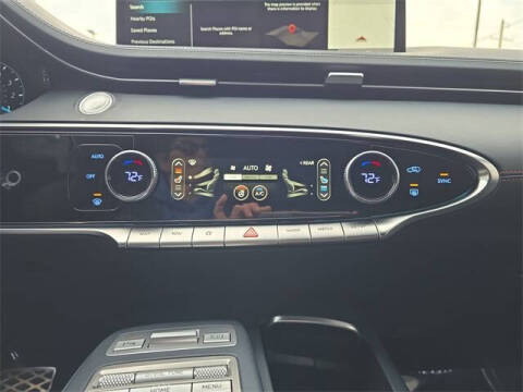 2023 Genesis GV70 2.5T Standard