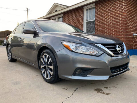2017 Nissan Altima for sale at Shoals Dealer LLC in Florence AL