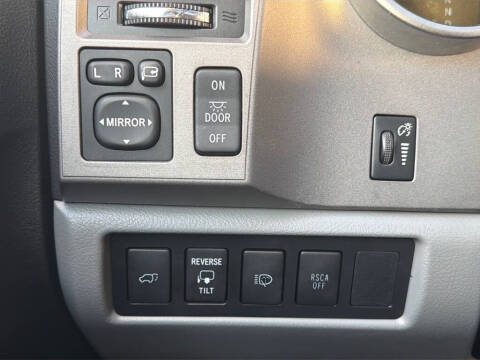 2010 Toyota Sequoia Platinum