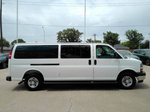 2025 Chevrolet Express LT 3500