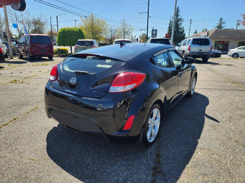 2014 Hyundai Veloster photo 4