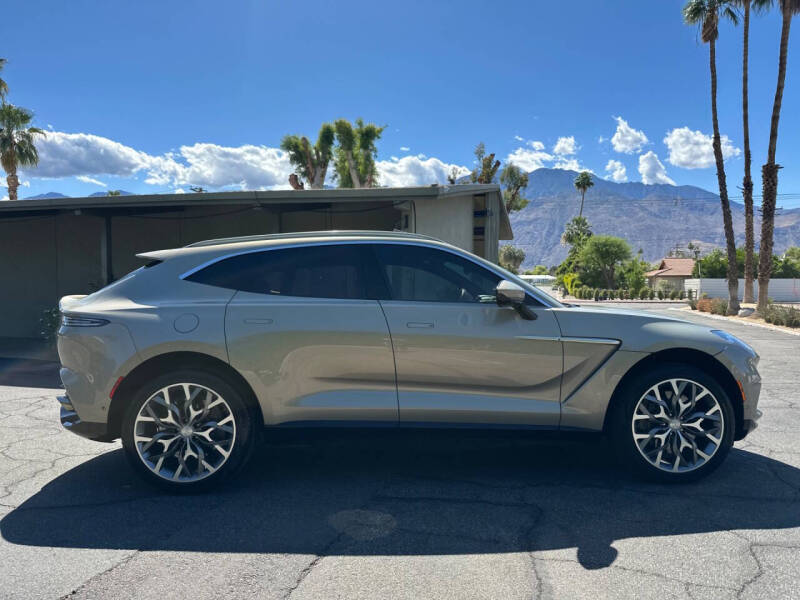 2021 Aston Martin DBX