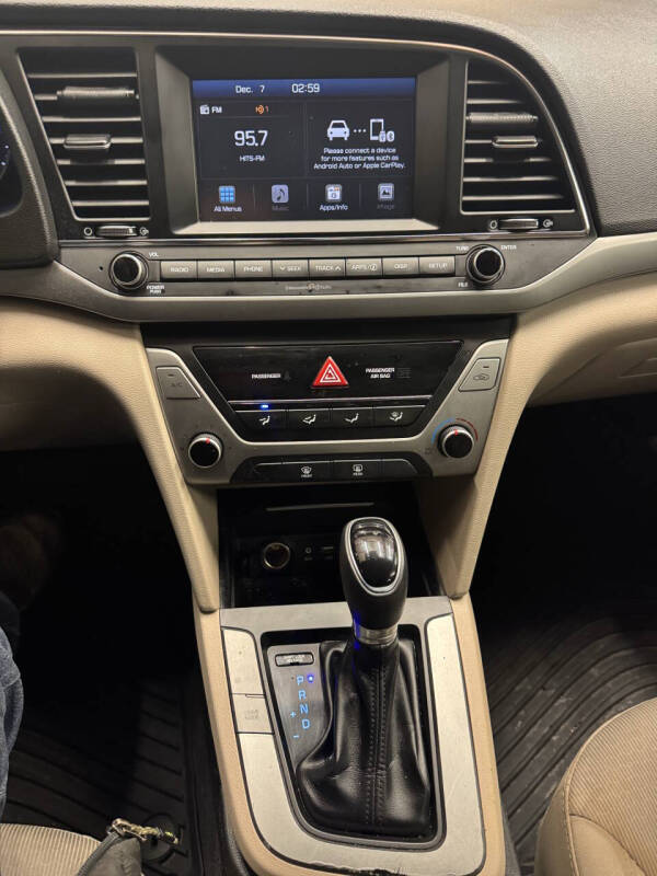 2018 Hyundai Elantra SEL