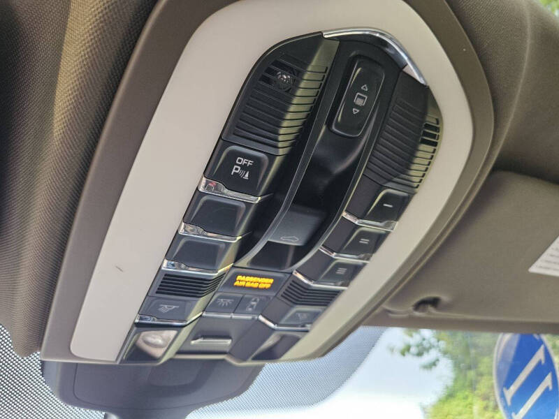 2011 Porsche Cayenne Tiptronic