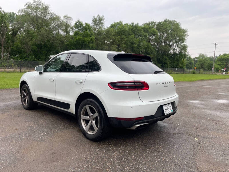 2017 Porsche Macan