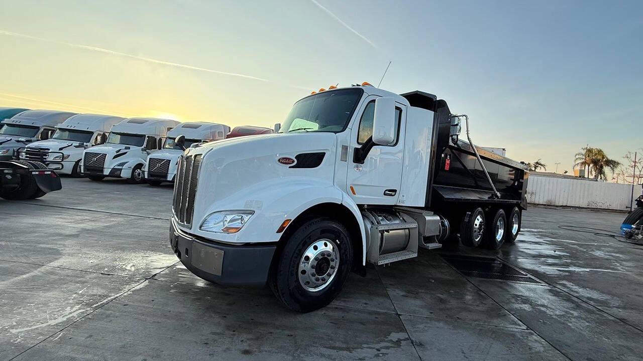 2022 PETERBILT 579 SUPER 10 DUMP TRUCK for sale at KING TRUCK TRAILER SALES in Bakersfield, CA