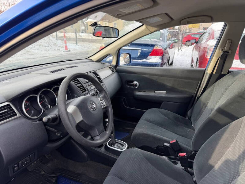 2011 Nissan Versa 1.8 S