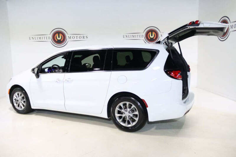 2026 Chrysler Pacifica Limited