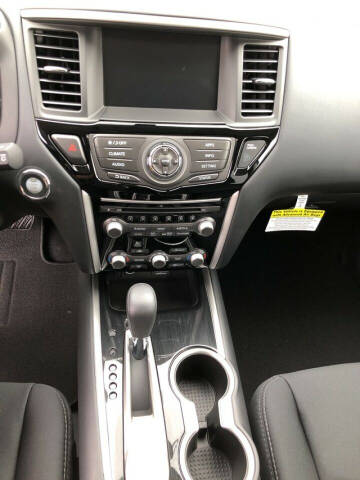 2019 Nissan Pathfinder S