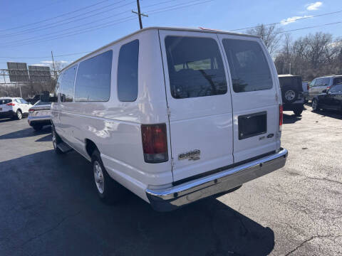 2013 Ford E-Series E-350 SD XLT