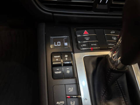 2020 Porsche Macan Turbo