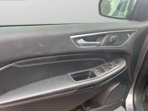 2021 Ford Edge Titanium