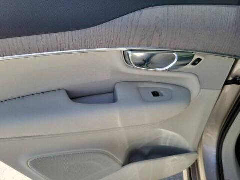 2025 Volvo XC90 B6 Core Bright Theme
