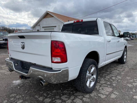 2016 RAM 1500 SLT