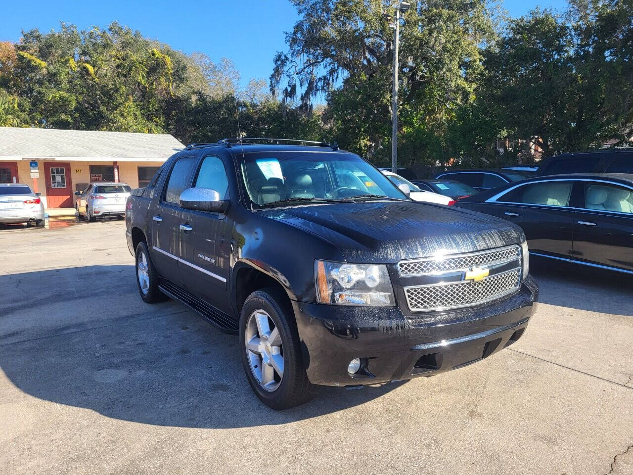 2012 Chevrolet Avalanche for sale at FAMILY AUTO BROKERS in Longwood, FL