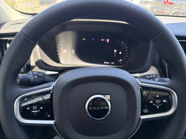 2026 Volvo XC60 B5 Core