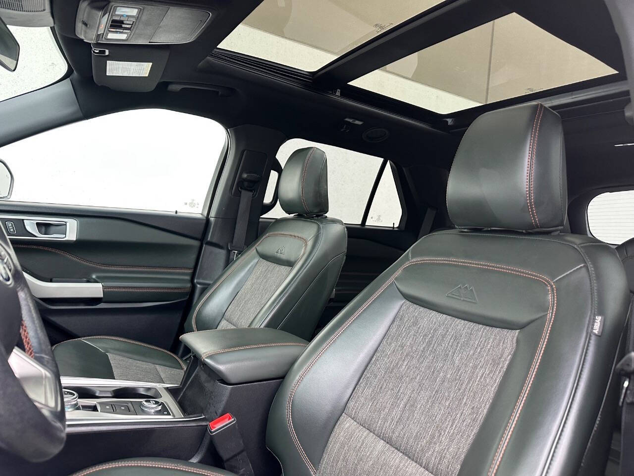 2022 Ford Explorer for sale at Phoenix Motor Co in Romulus, MI