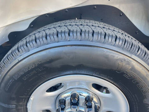 2025 Chevrolet Express 2500