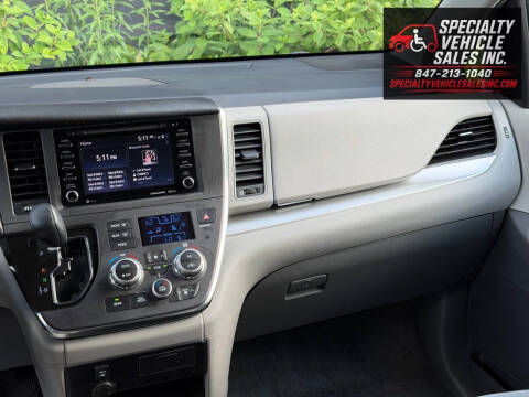 2018 Toyota Sienna LE Mobility 7-Passenger