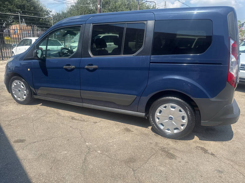 2017 Ford Transit Connect XL's photo