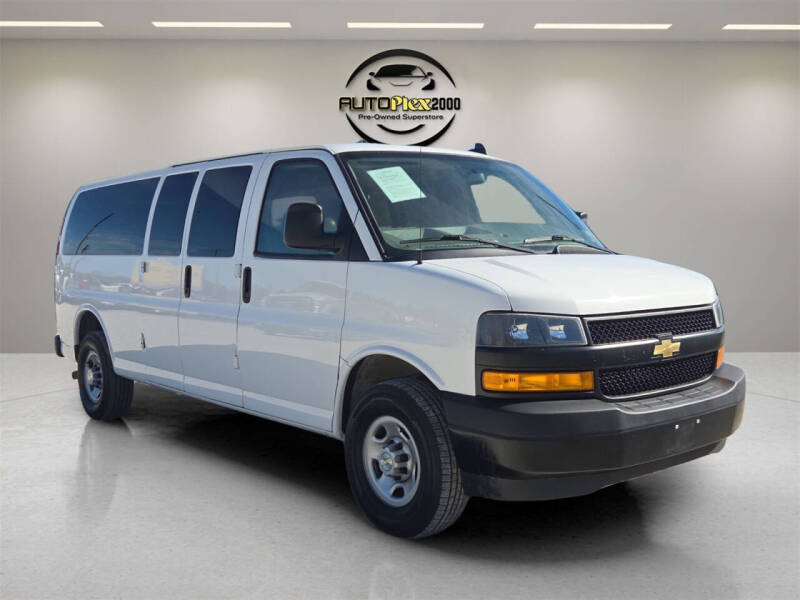 2023 Chevrolet Express LS 3500