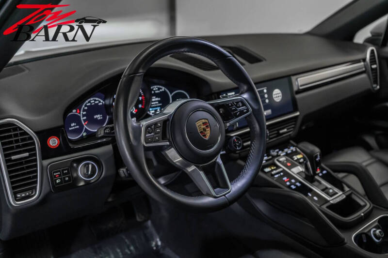 2023 Porsche Cayenne Coupe Platinum Edition