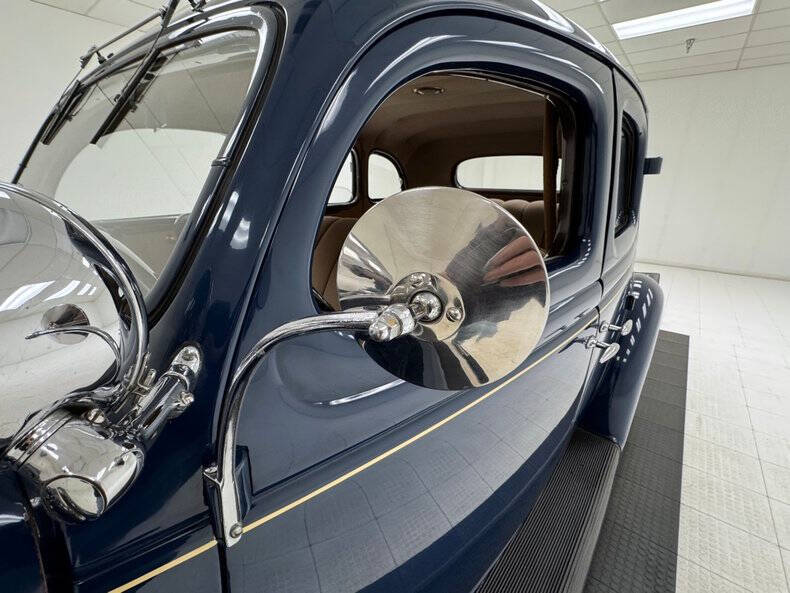 1936 Ford Deluxe