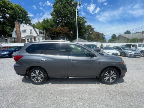 2017 Nissan Pathfinder S