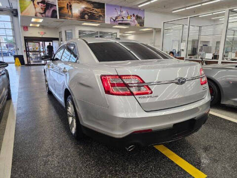 2019 Ford Taurus SEL