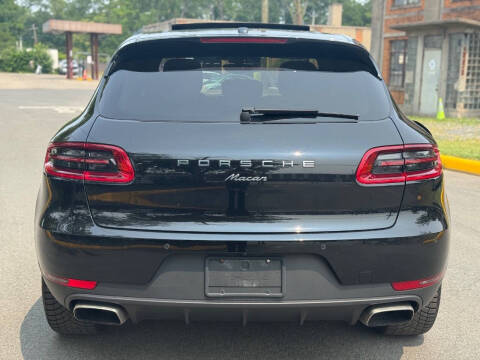 2017 Porsche Macan