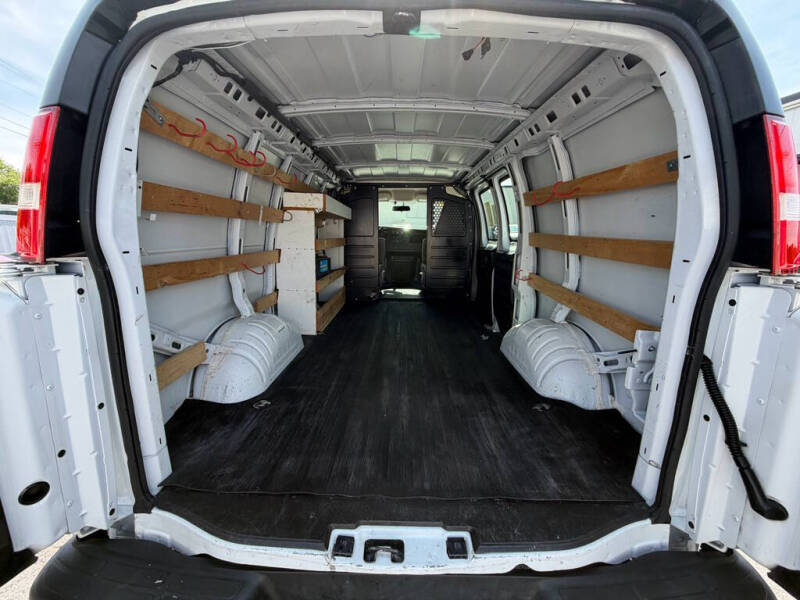 2018 GMC Savana 2500