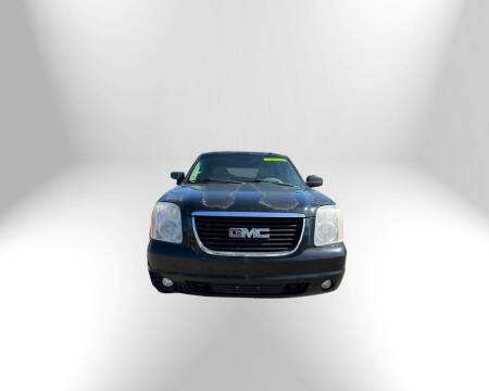 2008 GMC Yukon XL for sale at R&R Car Company in Mount Clemens MI