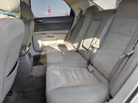 2008 Chrysler 300 LX